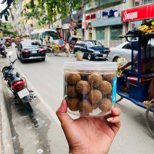 কুষ্টিয়ার খাঁটি গুড়ের নারিকেল নাড়ু