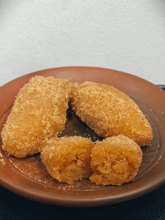 পোড়া বাড়ির চমচম - Pora Barir chomchom (Inside Dhaka)