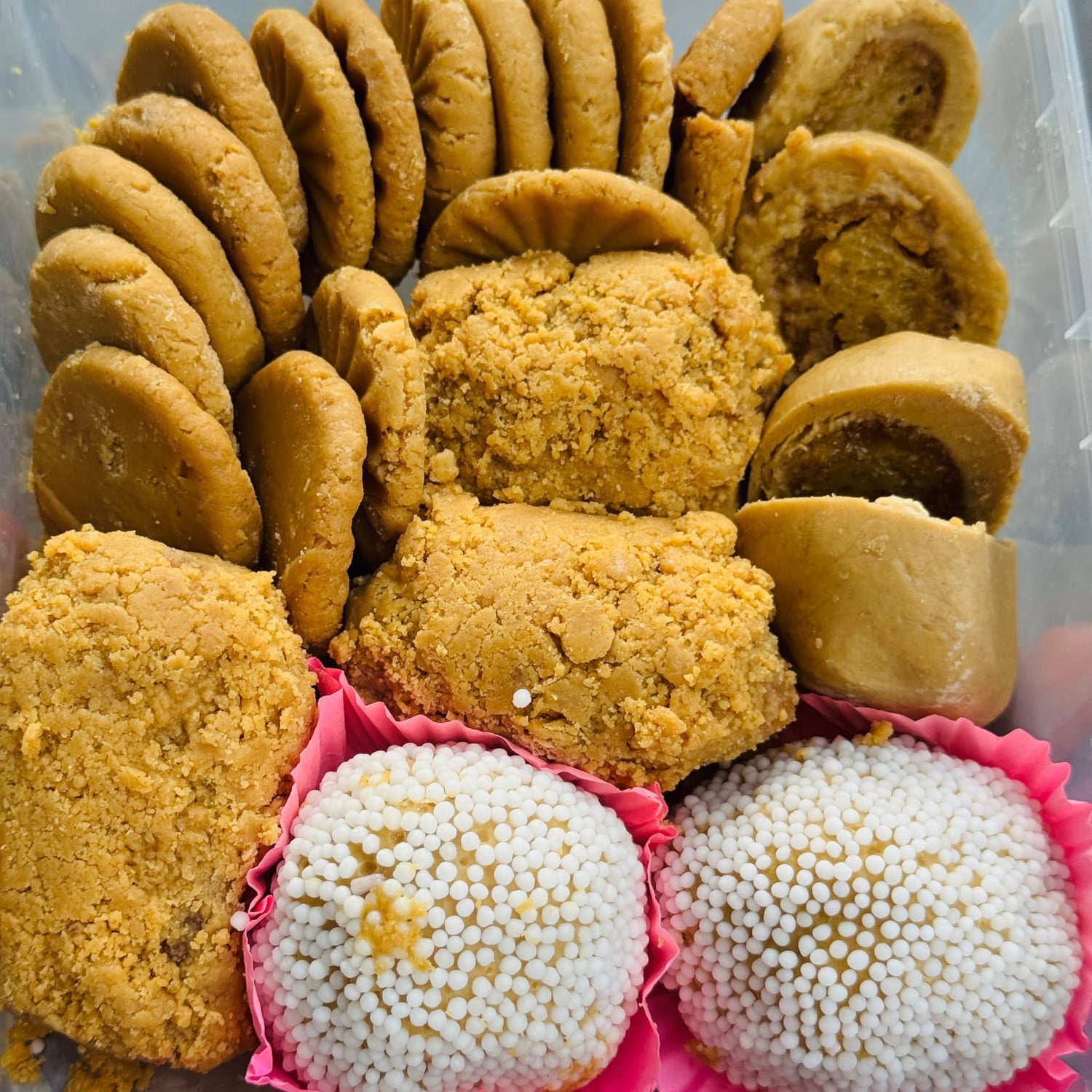 Gift box (কম্বো বক্স)